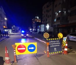 Lefkoşa’da Atatürk Caddesi üzerinde yolda çökme meydana geldi
