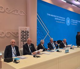 Oktay Öksüzoğlu, Kazakistan’da TDT Aksakallar Konseyi çalışmalarına katıldı