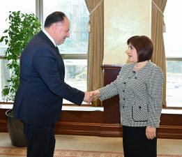 Öztürkler, Azerbaycan Bağımsızlık Günü’nün 108. yıl dönümünü kutladı