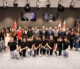 Öztürkler, Polatpaşa Lisesi ve Üsküdar Validebağ Fen Lisesi öğrencilerini kabul etti