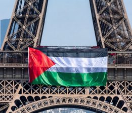 Paris’te Eyfel Kulesi’nde Filistin bayrağı açan 6 kişi gözaltına alındı
