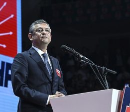 TBMM’nin internet sitesinde Özgür Özel’in unvanı CHP Grup Başkanı olarak değiştirildi