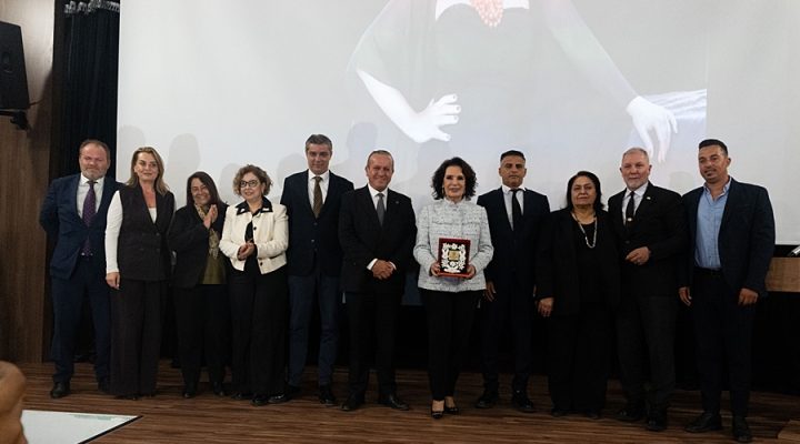 Türk sineması oyuncularından Hülya Koçyiğit, bugün Girne’de söyleşiye katılacak