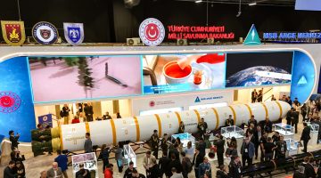 Türkiye’nin milli füzesi “YILDIRIMHAN” tanıtıldı