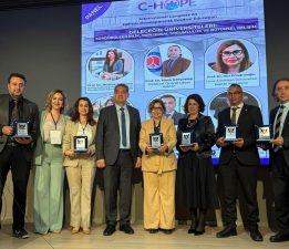 “Uluslararası Bütünsel Gelişim ve Pozitif Eğitim Kongresi” başladı