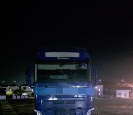Yola atık madde döken araç sürücüsü rapor edildi