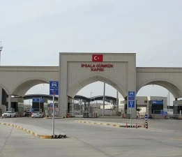 Yunanistan’dan başka bir Avrupa ülkesine gitmek isteyen dört göçmen yanlışlıkla Türkiye’ye gitti