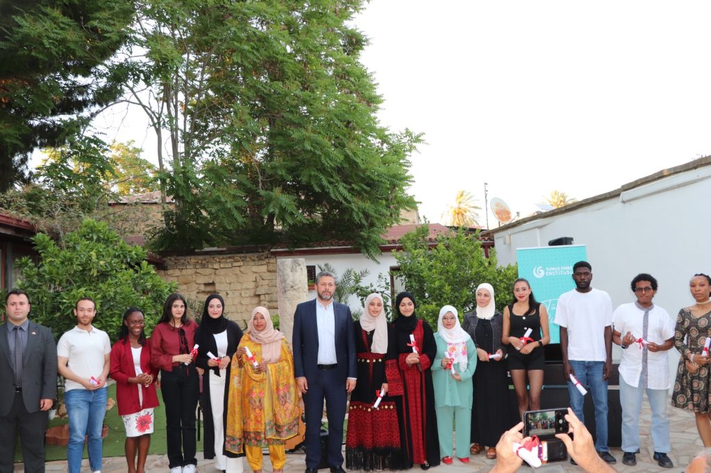 Lefkoşa Yunus Emre Enstitüsü, Türkçe kurslarını tamamlayan kursiyerler için sertifika töreni düzenledi