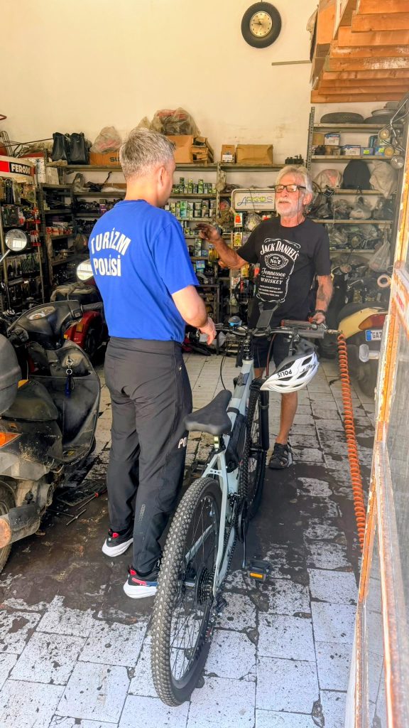 Turizm polisleri sahada