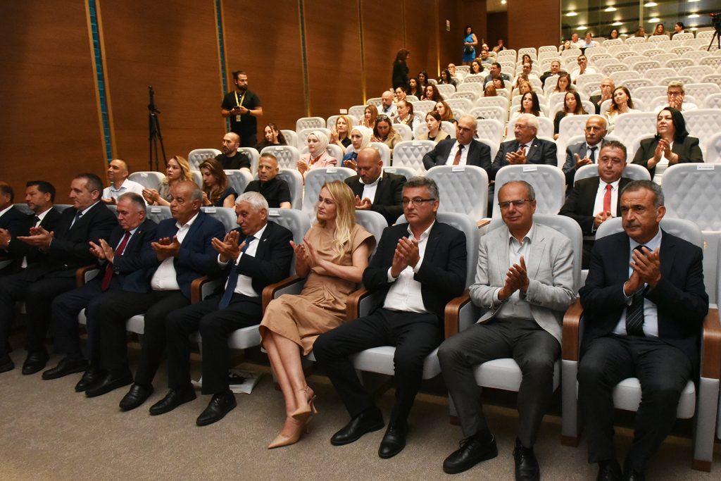 Yeniden Yeşil Kıbrıs projesiyle ülkeye 14 bin 300 fidan dikildi