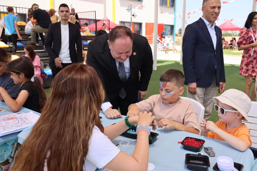 Öztürkler: "Nitelikli eğitim, nitelikli nesiller yetiştirmekle gerçekleşir"