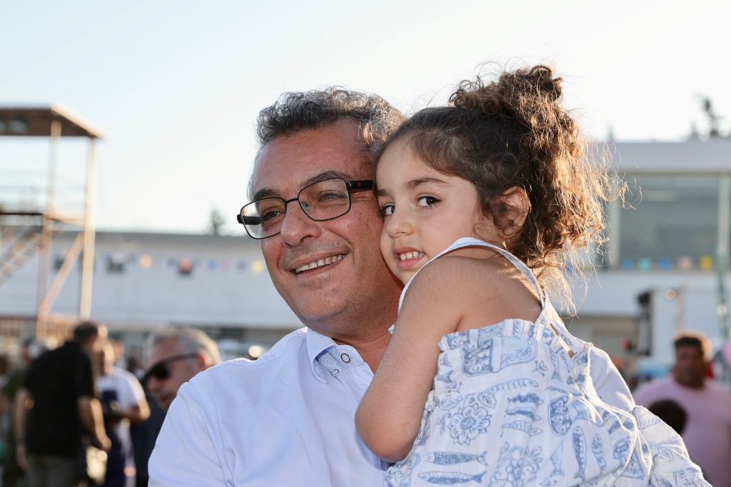 Erhürman, Cihangir'deki çocuk şenliğine katıldı