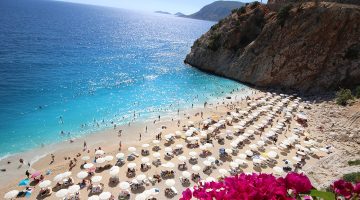 Antalya’daki Kaputaş Plajı’nda “Dumansız Plaj” uygulaması başladı