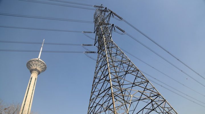 İran’da, ABD-İsrail saldırılarında elektrik santrallerinin yaklaşık yüzde 7’sinin zarar gördüğü açıklandı
