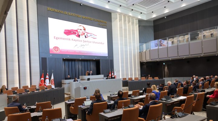 Meclis Genel Kurulunda ivedilik tezkereleri ele alındı