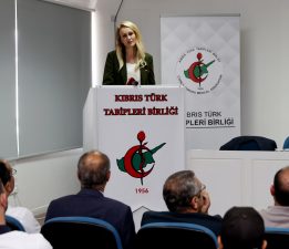 Nilden Bektaş Erhürman, “Küresel İklim Değişikliği ve İnsan Sağlığına Etkileri” sempozyumuna katıldı