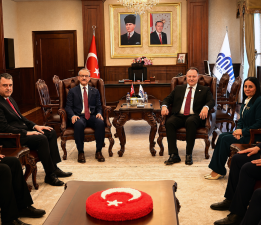 Öztürkler, bugün Malatya’da “Geçmişten Geleceğe Kıbrıs Sorunu ve Milli Davamız” konulu konferans verecek